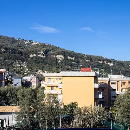 Sorrentovibes - Modern In With Views Guest house 3*