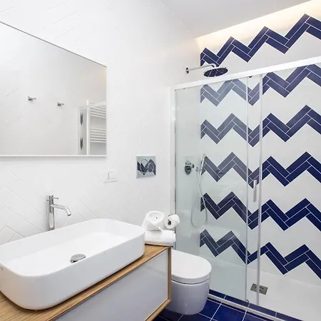 Гостьовий будинок Sorrentovibes - Modern In With Views 3*